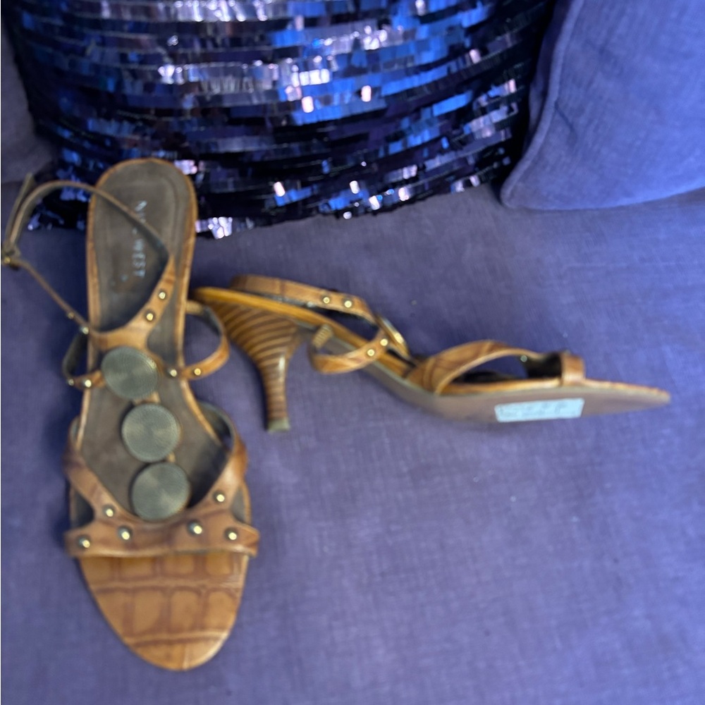 Nine West Brown Heels‎ with Textured Leather 3”  sandals w/metal detail size 8.5 - Picture 8 of 11